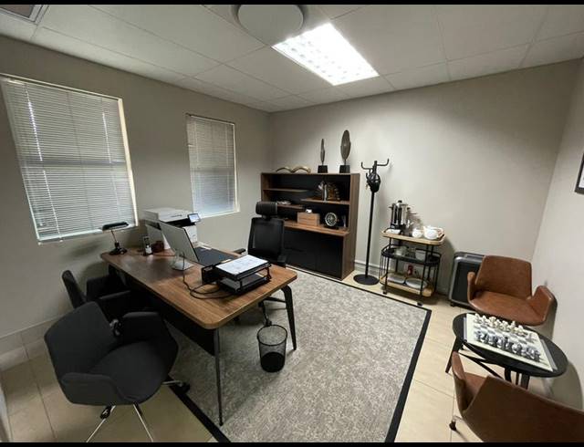 BUSINESS PROPERTY TO RENT IN MIDSTREAM ESTATE